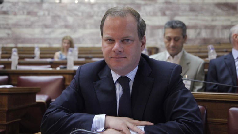 Tέμπη: Στη Βουλή η δικογραφία για Καραμανλή, Καραγιάννη, Ξιφαρά